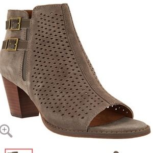Vionic Aloft Chryssa peep toe beigh bootie
